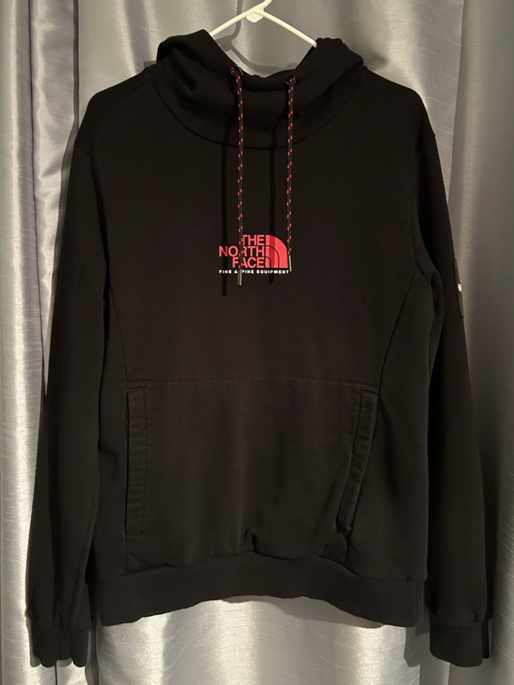 The North Face Men’s Fine Alpine Hoodie Black/Red Size Small